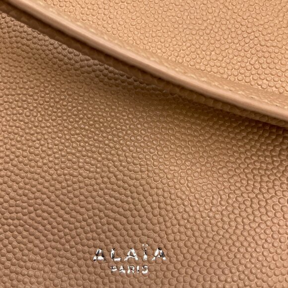 Alaia Sable Gail Medium Laser-cut Leather Shoulder Bag - Picture 9 of 16